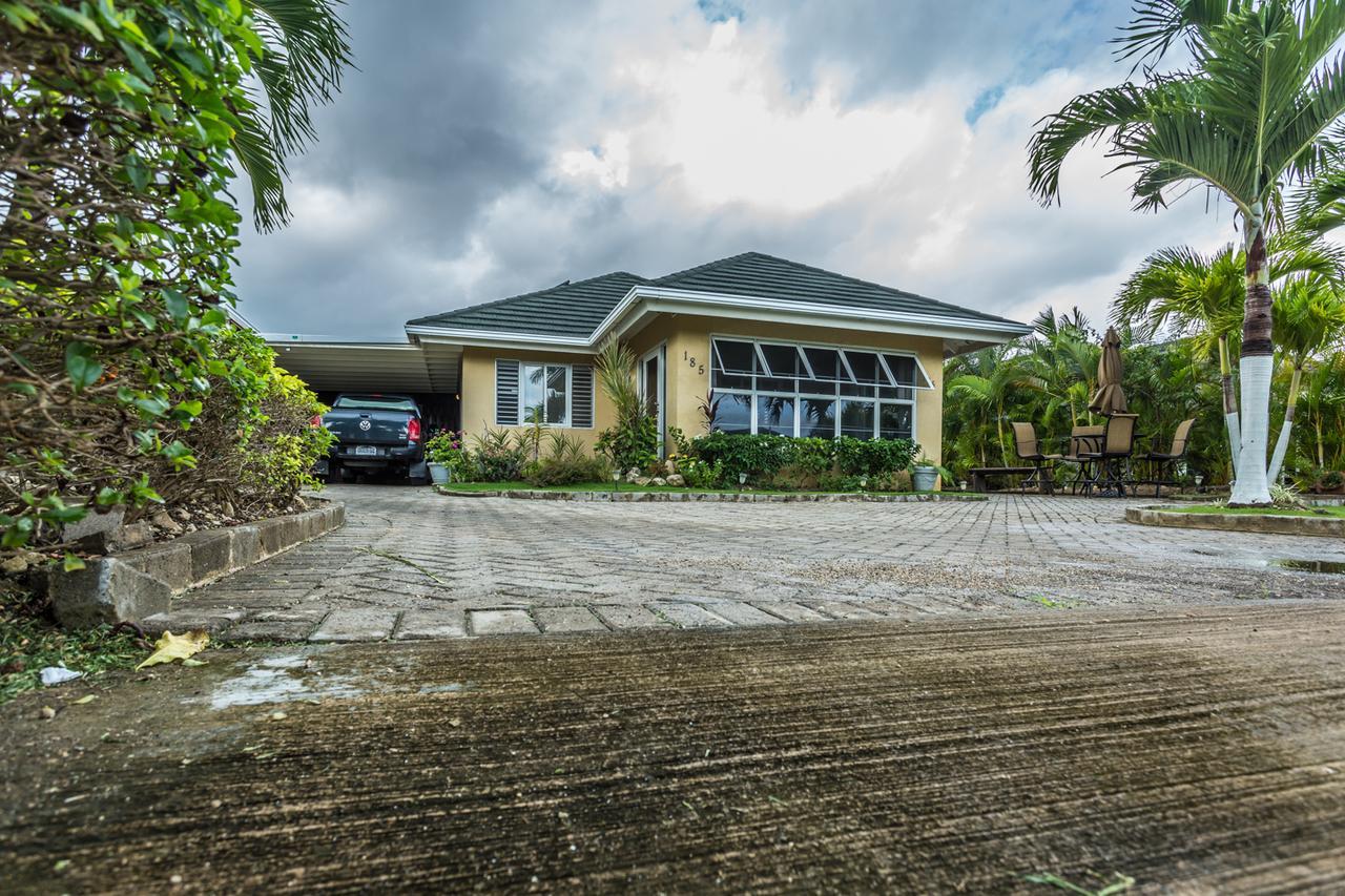 Вилла Ocho Rios Under The Palms Экстерьер фото